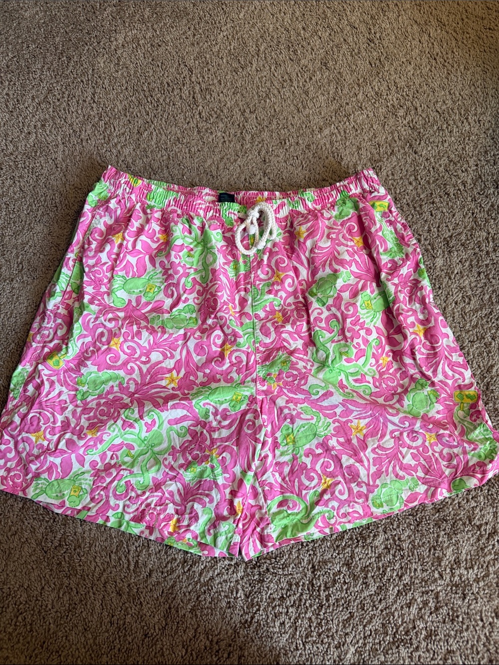 Lilly Pulitzer men’s swim trunks size extra large